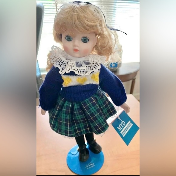 Dolls Marian Yu Designs 1987 Hierloom porcelain set of 2 original box new - Picture 4 of 10